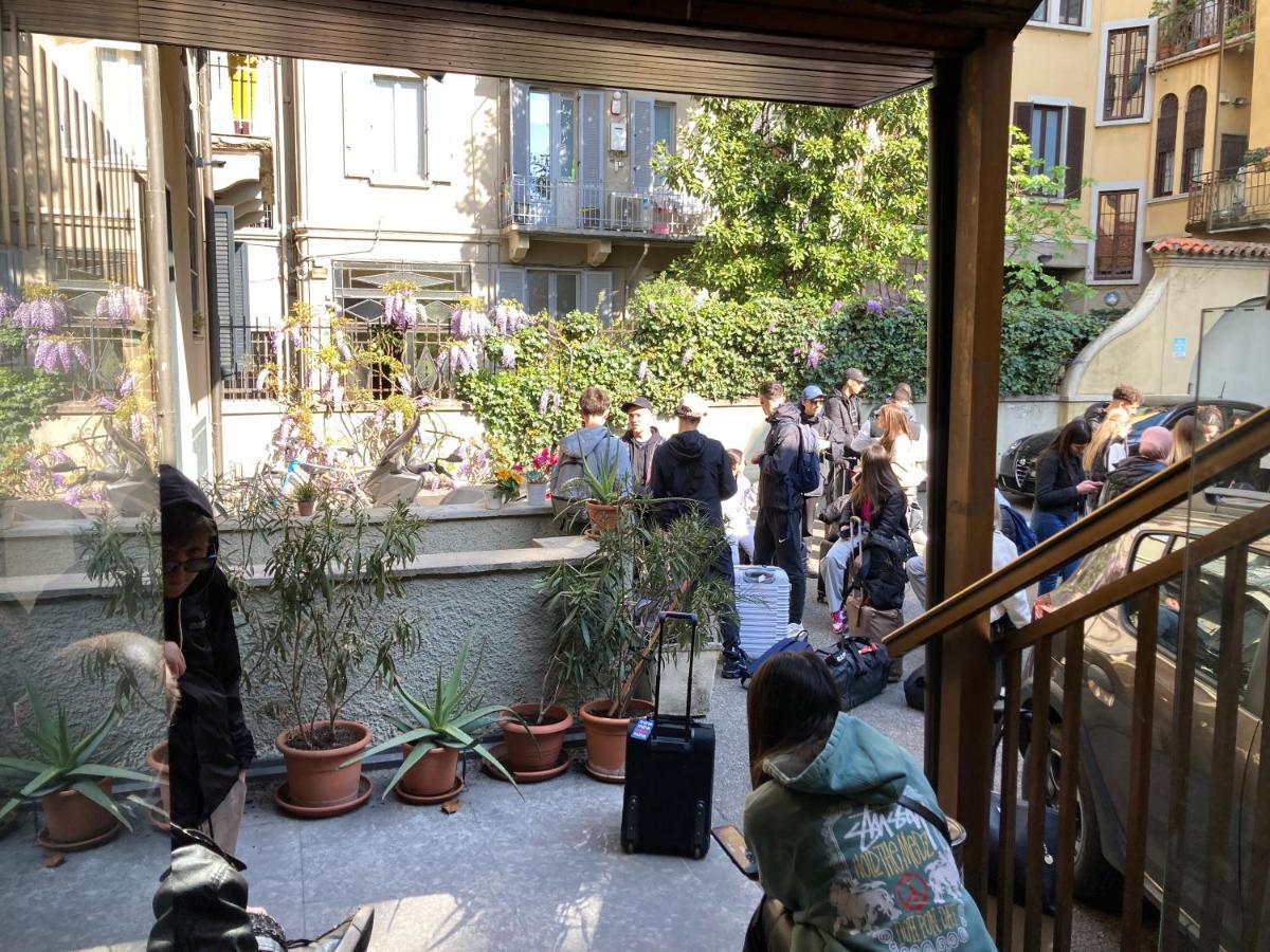 Koala Hostel Milano Eksteriør billede
