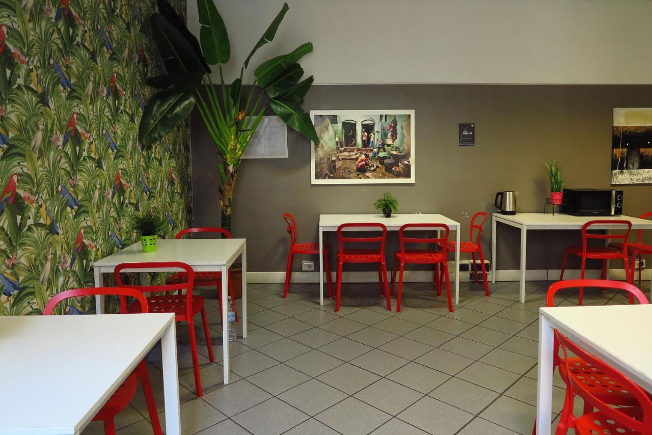 Koala Hostel Milano Eksteriør billede
