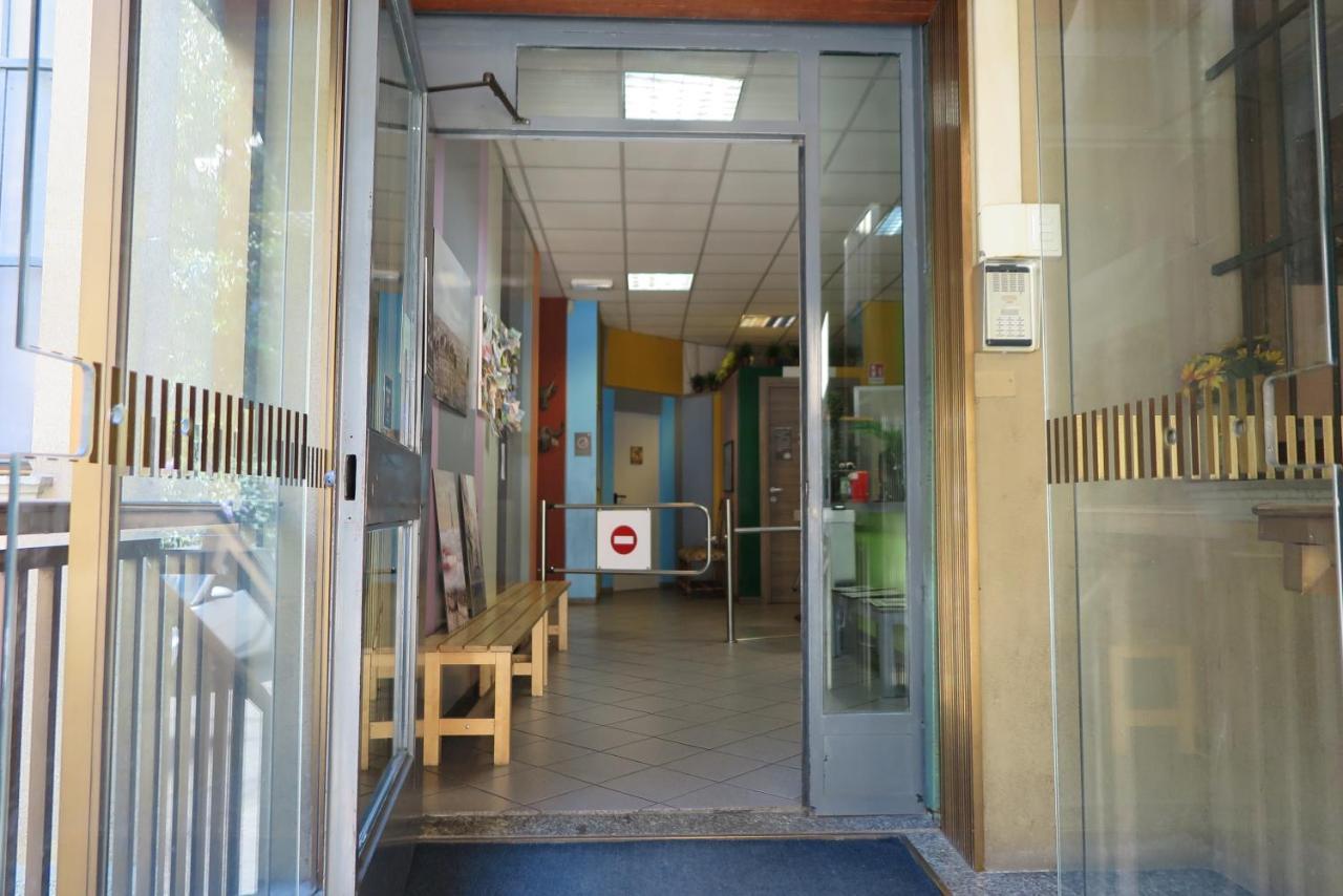 Koala Hostel Milano Eksteriør billede