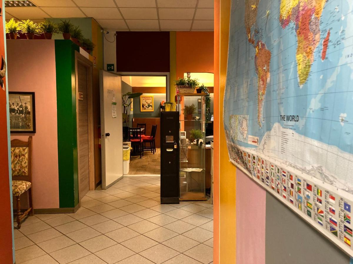 Koala Hostel Milano Eksteriør billede