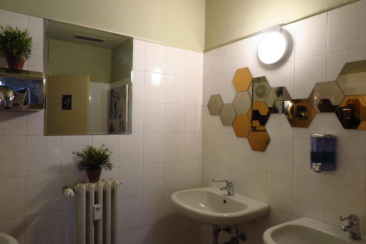 Koala Hostel Milano Eksteriør billede